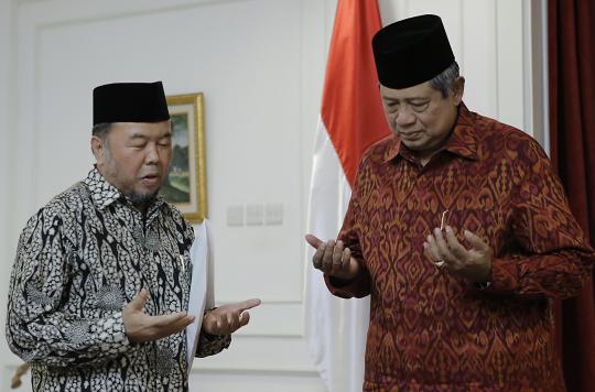Presiden SBY serahkan zakat mal dan fitrah ke Baznas