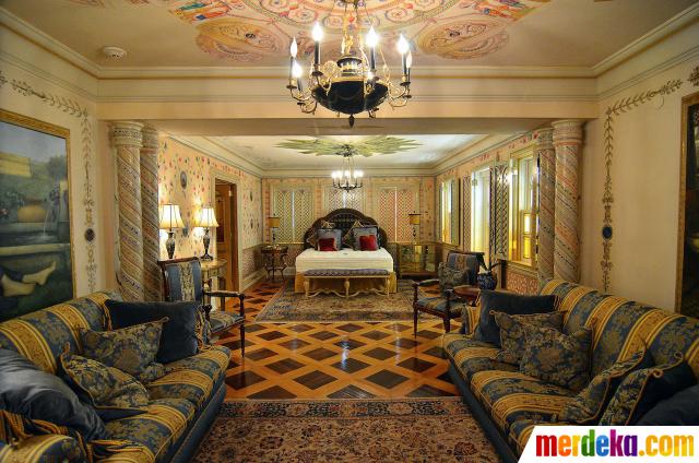 Foto Menengok rumah  mewah  Gianni Versace Rp 340 miliar 