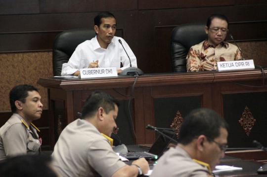 Jokowi dan Marzuki Alie mengisi kuliah Sespimti Polri