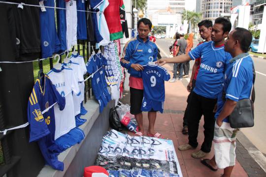 Pernak-pernik Chelsea banjiri Senayan