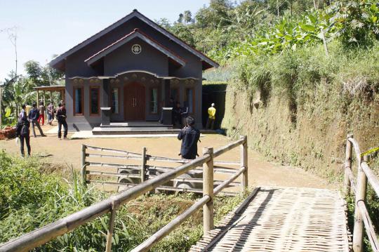 Mengintip bagian dalam rumah dukun jagal Muhyaro