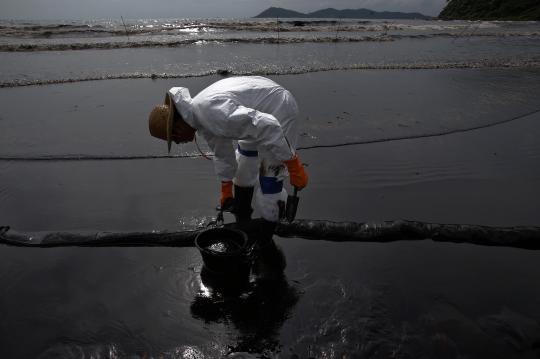 50.000 Liter minyak mentah cemari pantai di Thailand