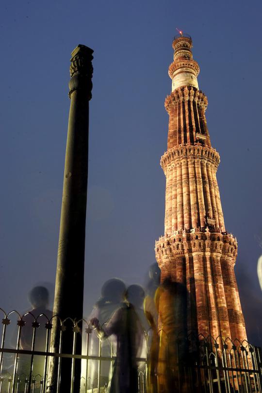 Qutub Minar, menara tertinggi di India berusia 1.000 tahun