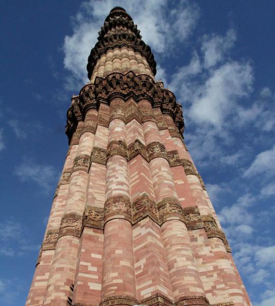 Qutub Minar, menara tertinggi di India berusia 1.000 tahun