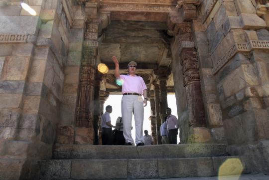 Qutub Minar, menara tertinggi di India berusia 1.000 tahun