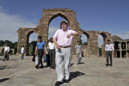 Qutub Minar, menara tertinggi di India berusia 1.000 tahun