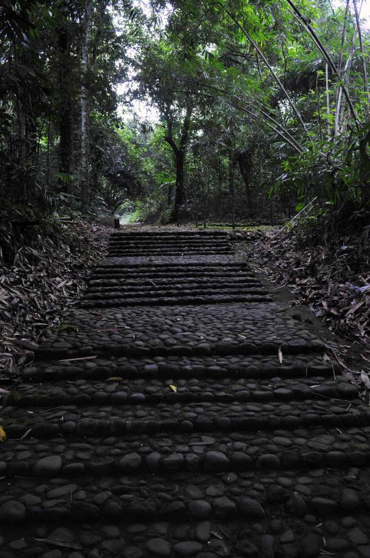 Menjelajahi sejarah Kerajaan Pajajaran dari Situs Karangkamulyan