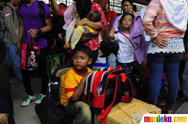 Foto : H-4, Stasiun Senen dipadati pemudik merdeka.com