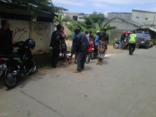 Polisi olah TKP pembunuhan sadis di Bandung