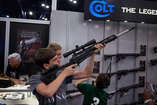 Anak-anak dan senjata api