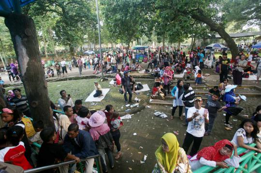 Hari ke-3 lebaran, warga serbu Kebun Binatang Ragunan