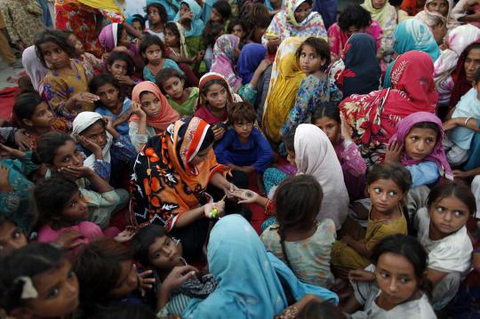 Rahasia wanita Pakistan sambut Idul Fitri dengan tinta henna
