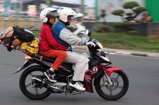 H+3, ratusan pemudik motor mulai padati jalan Jakarta