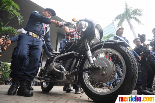  Foto  Ini motor  mewah  BMW Rudi Rubiandini yang diduga 