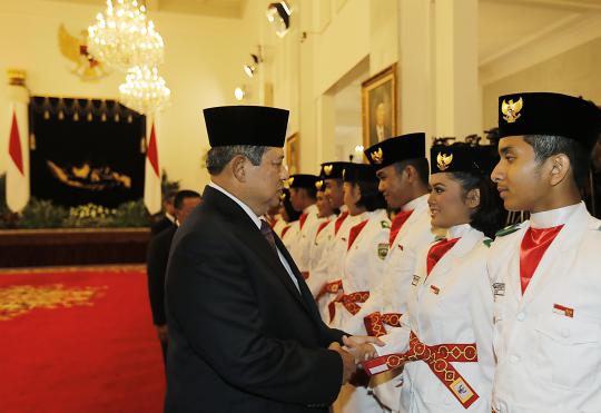 Presiden SBY kukuhkan pasukan pengibar bendera Merah Putih