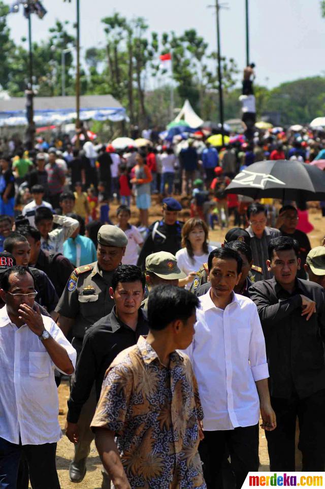 Foto : 17 Agustus, Jokowi resmikan Taman Waduk Pluit 
