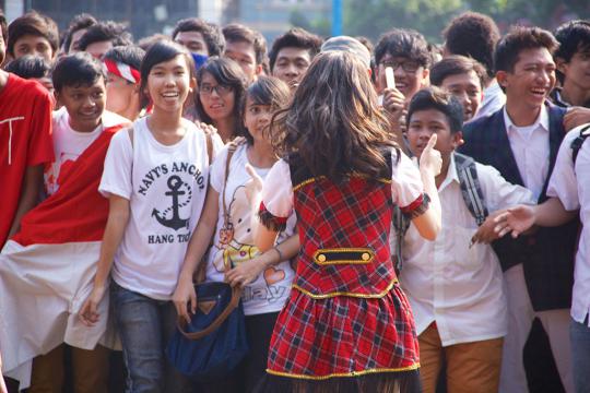 'Upacara bendera' bersama JKT48 (bagian 1)