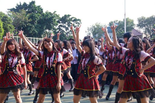 'Upacara bendera' bersama JKT48 (bagian 2)