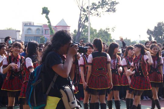 'Upacara bendera' bersama JKT48 (bagian 2)