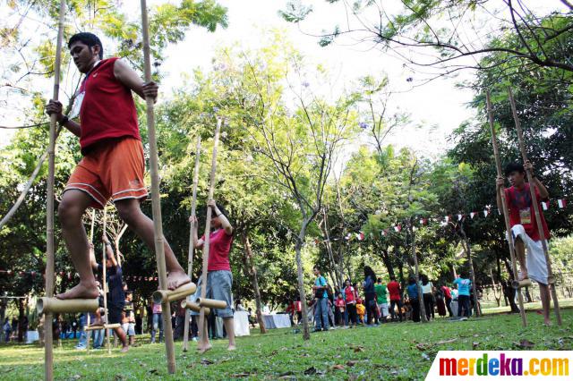 Foto : Keceriaan peserta lomba tujuh belasan di Taman 