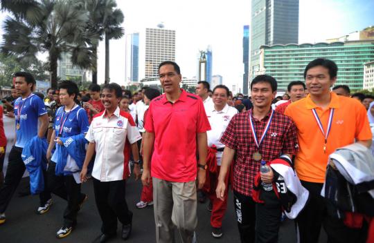 Juara dunia bulu tangkis diarak keliling Jalan Sudirman-Thamrin