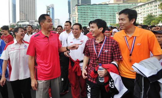 Juara dunia bulu tangkis diarak keliling Jalan Sudirman-Thamrin