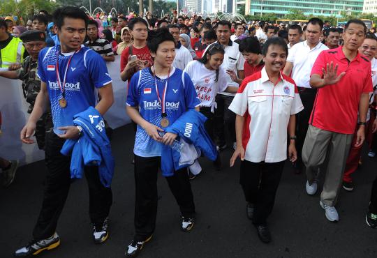 Juara dunia bulu tangkis diarak keliling Jalan Sudirman-Thamrin