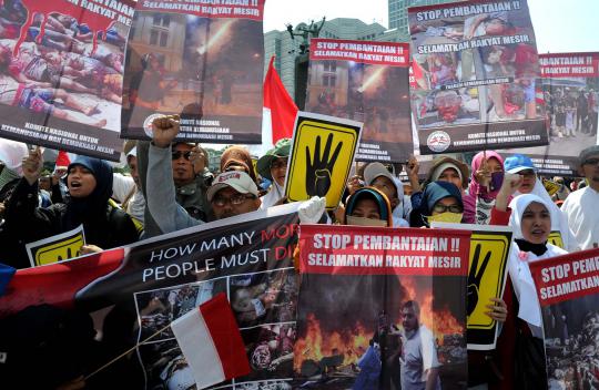 Aksi massa demo peduli Mesir di HI