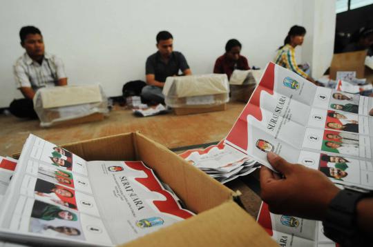 Jelang Pilgub Jatim, jutaan surat suara diperiksa