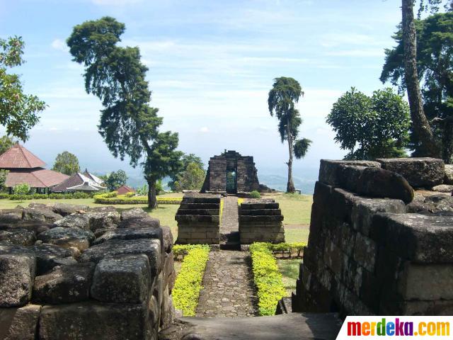 Foto : Menelusuri Candi Sukuh, jejak keruntuhan Kerajaan 