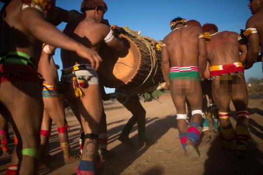 Menengok ritual penghormatan arwah kepala suku Indian Waura