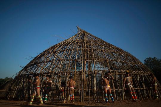 Menengok ritual penghormatan arwah kepala suku Indian Waura