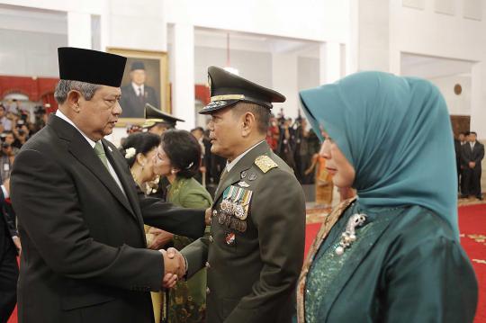 Pelantikan Jenderal Moeldoko dan Letjen Budiman di Istana Negara