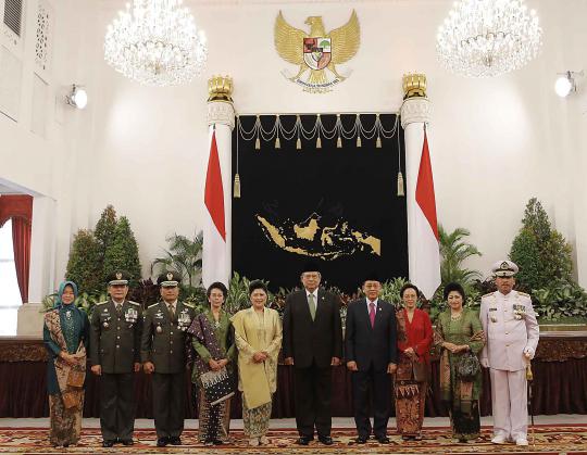 Pelantikan Jenderal Moeldoko dan Letjen Budiman di Istana Negara