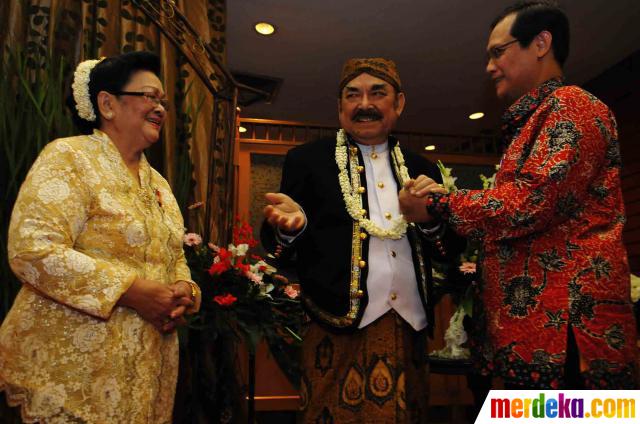 Foto : Perayaan 50 tahun pernikahan Haryono Suyono 