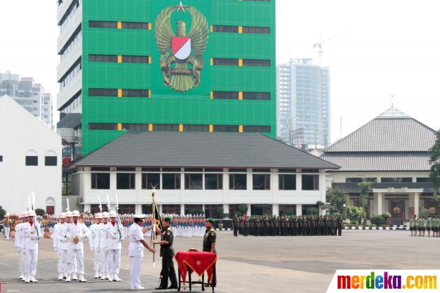 Foto : Letjen Budiman terima jabatan Kasad di Markas Besar 