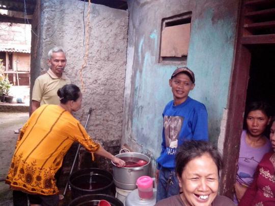 Heboh air merah di Lenteng Agung