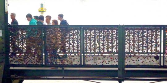 Gembok Cinta di Sepanjang Jembatan Koln, Jerman