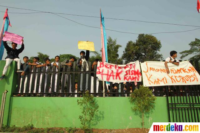 Foto : Ratusan pelajar SMK demo tuntut transparansi 