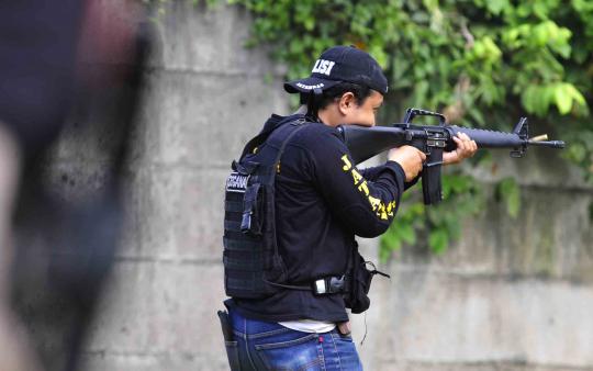 30 Pemburu preman gembleng diri dengan latihan menembak