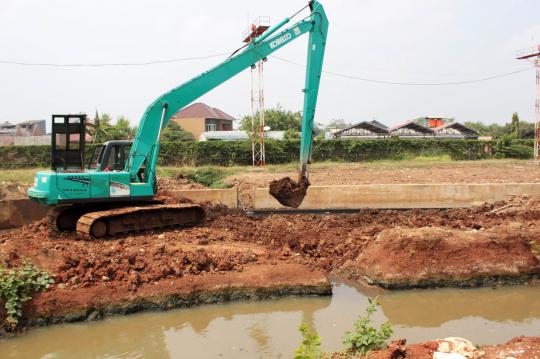 Ini kondisi Kali Sunter yang masih dalam proses normalisasi