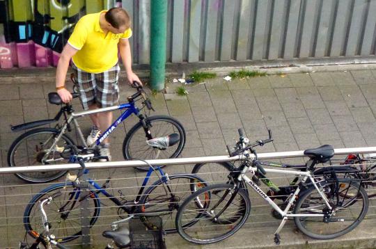 Gowes asyik keliling kota besar di Jerman-Belanda