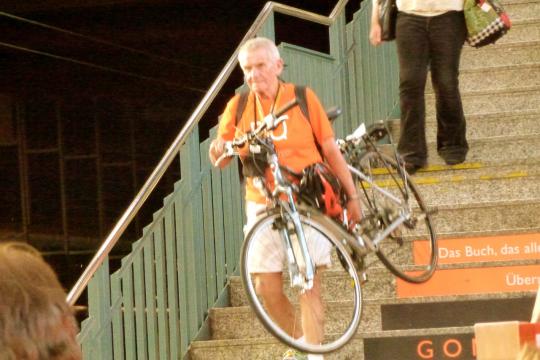 Gowes asyik keliling kota besar di Jerman-Belanda