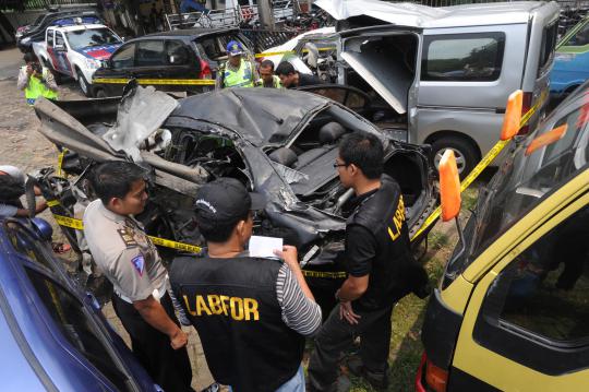 Tewaskan 6 orang, polisi periksa mobil Lancer Dul Ahmad Dhani