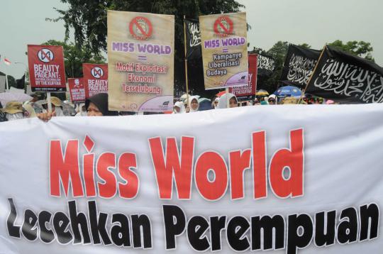 Tolak Miss World, massa HTI unjuk rasa di depan Istana