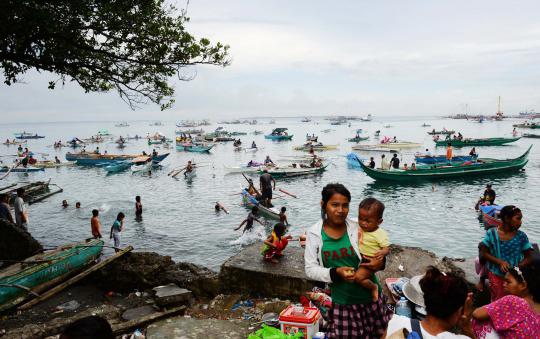 Ribuan warga mengungsi hindari konflik agama di Filipina Selatan