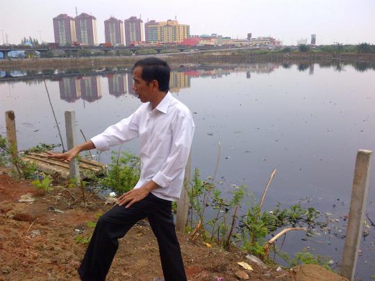 Jokowi blusukan ke Waduk Ria Rio