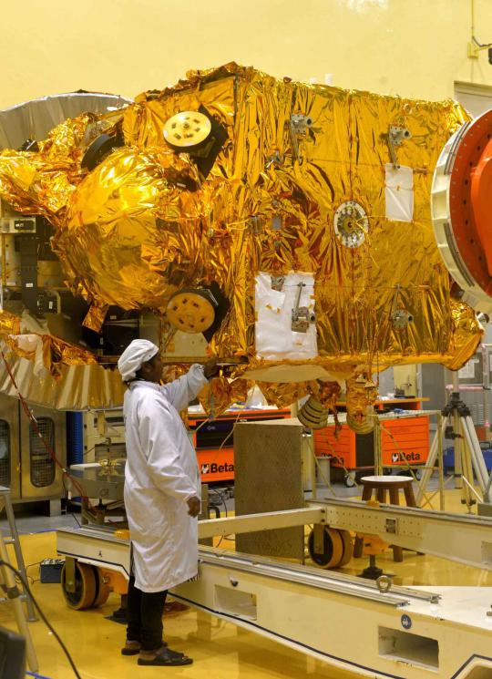 Mengintip pembuatan kendaraan pengorbit Mars di India