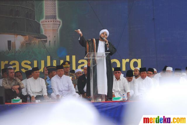 Foto : Habib Munzir Al Musawa dalam kenangan merdeka.com