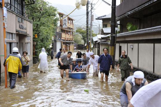 Badai tropis Man-yi rendam ratusan rumah di Jepang